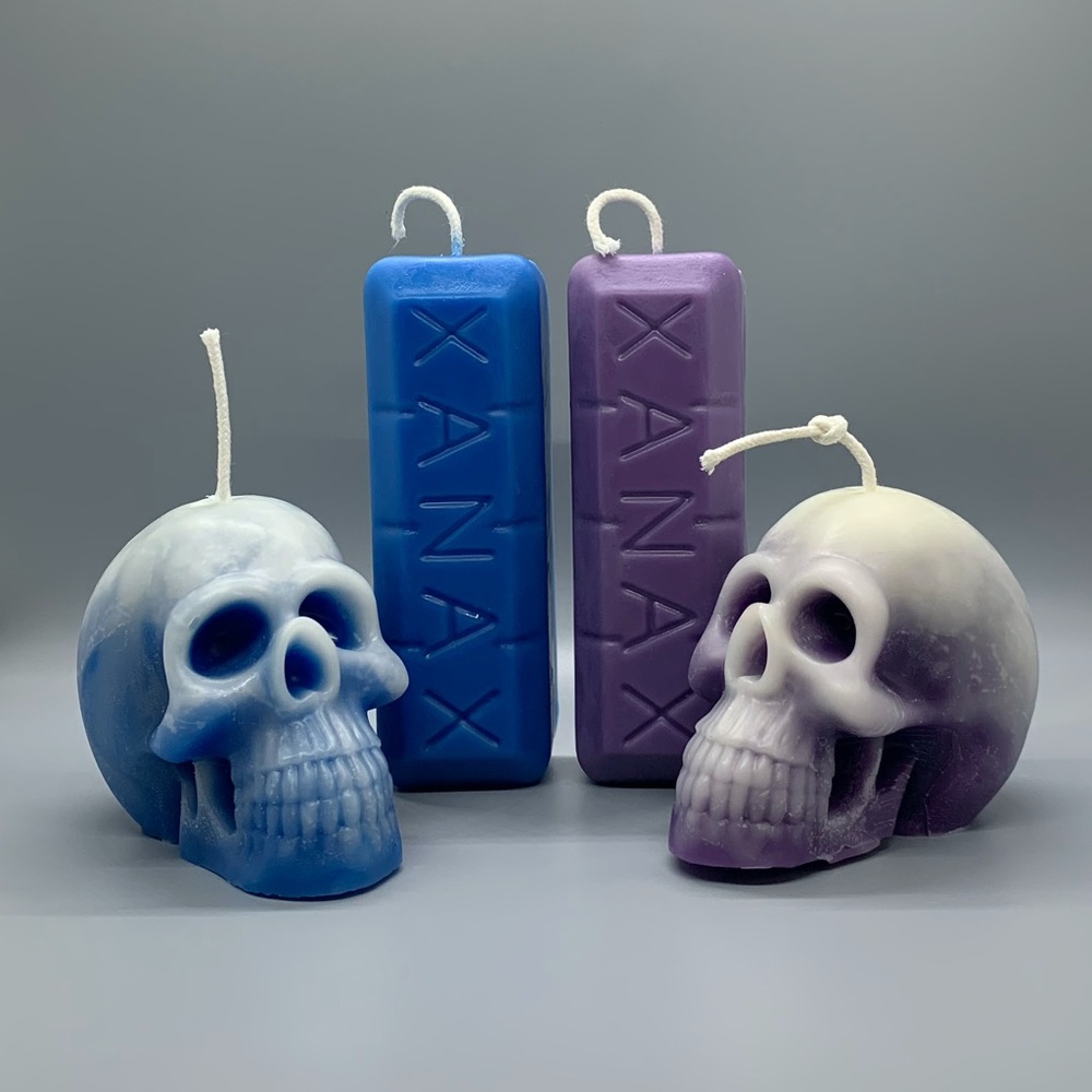 Spook And Chill candle set
